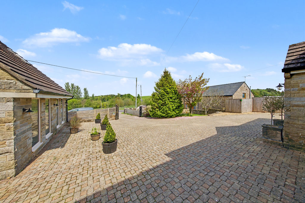 Darley Road Stone Edge